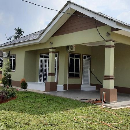 Villa Hijau Guest House Kampong Sura Tengah Εξωτερικό φωτογραφία